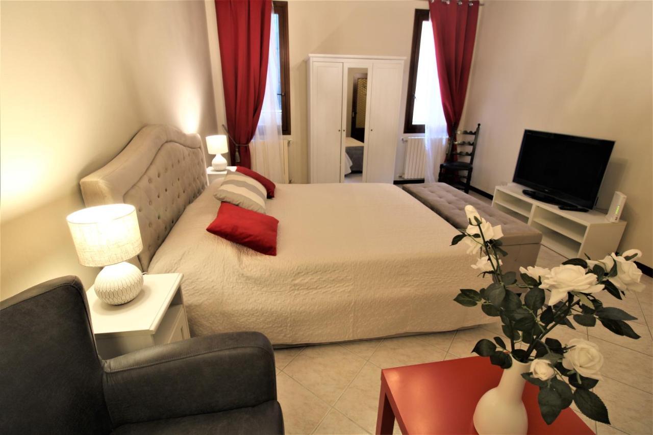 Central And Spacious Apartment ヴェネツィア エクステリア 写真